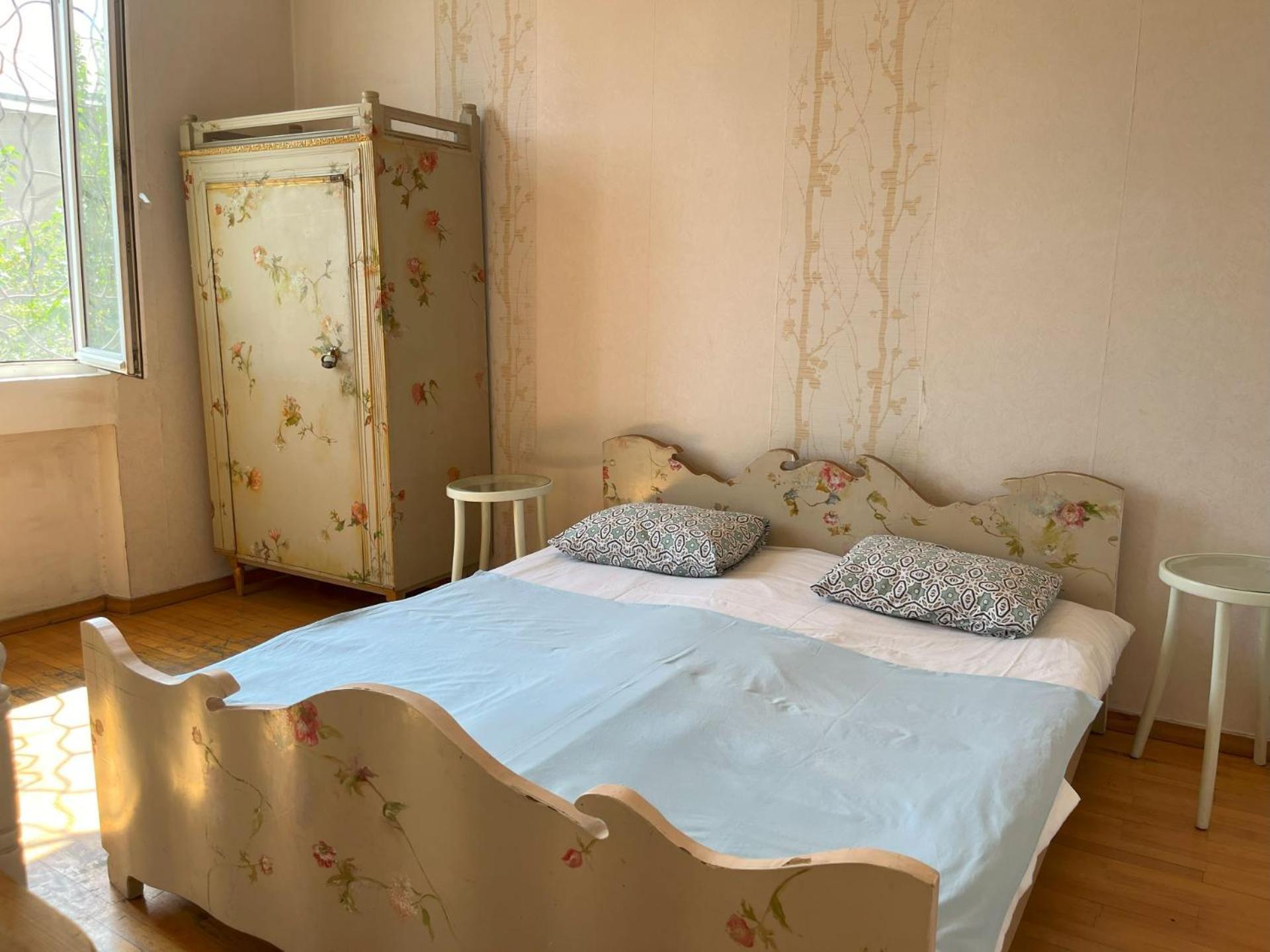 Guest House One Two Three Тбілісі Екстер'єр фото